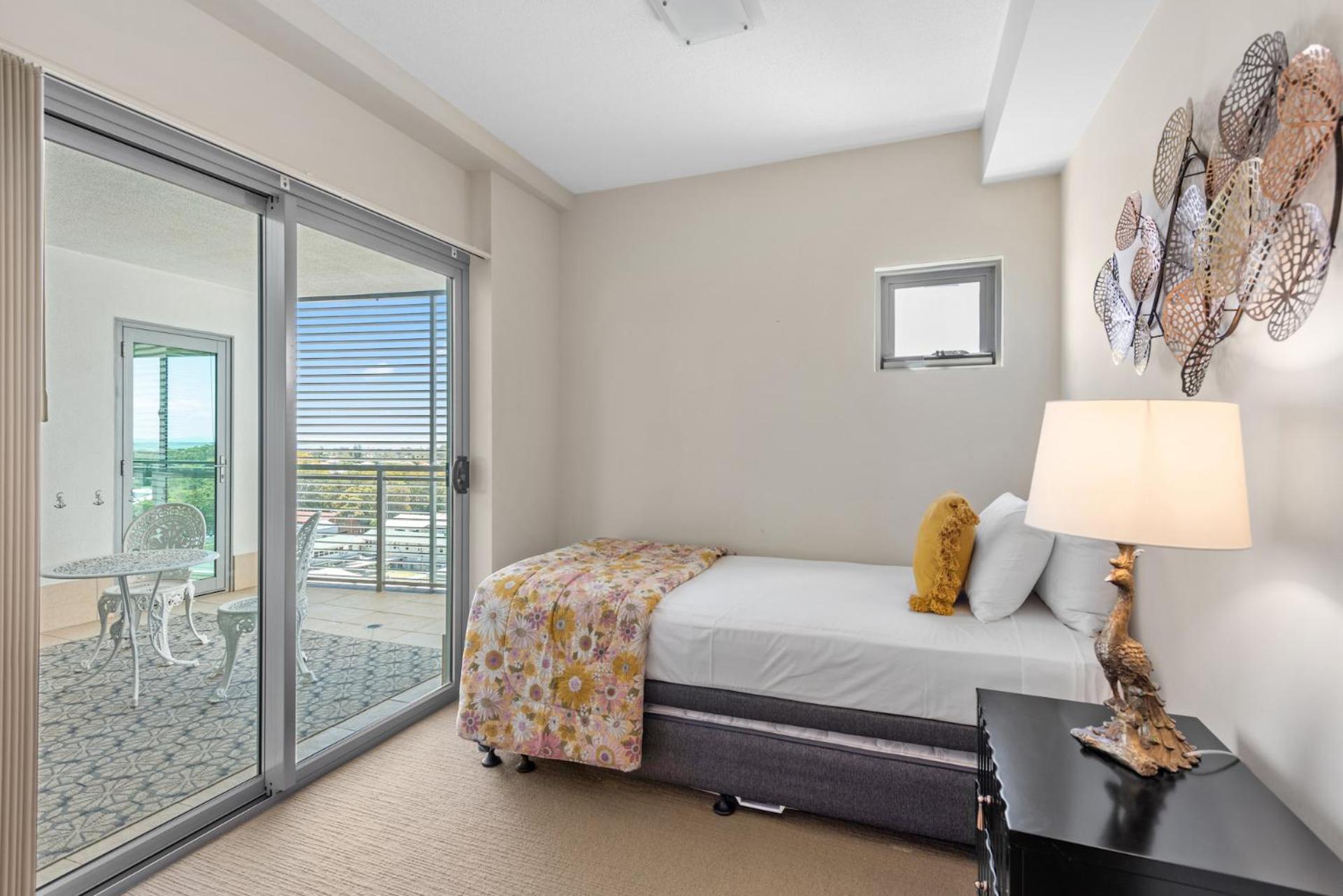 Proximity Waterfront Apartments Ред-Клифф Экстерьер фото