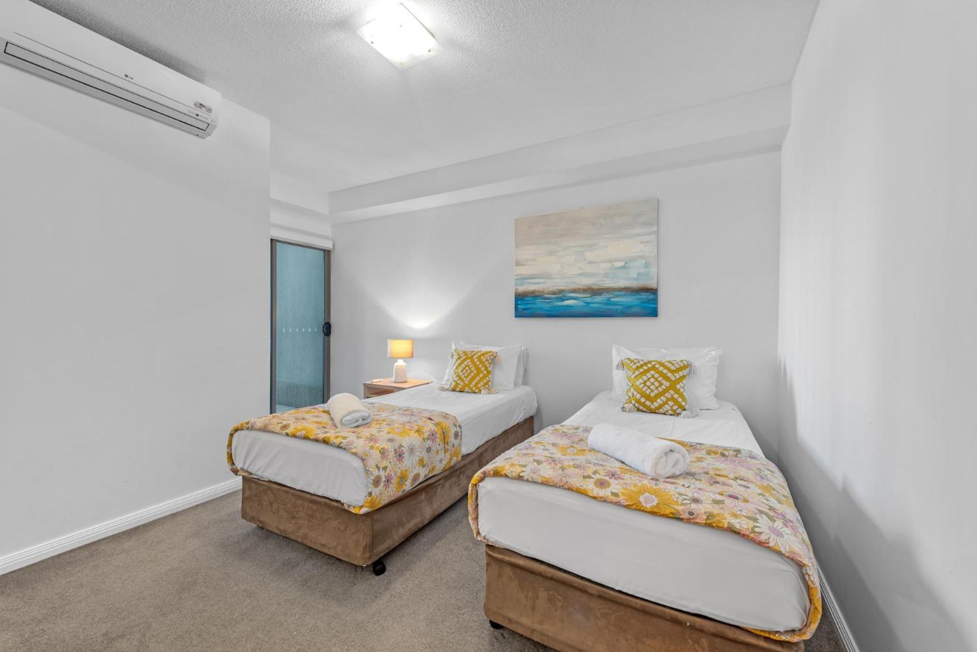 Proximity Waterfront Apartments Ред-Клифф Экстерьер фото