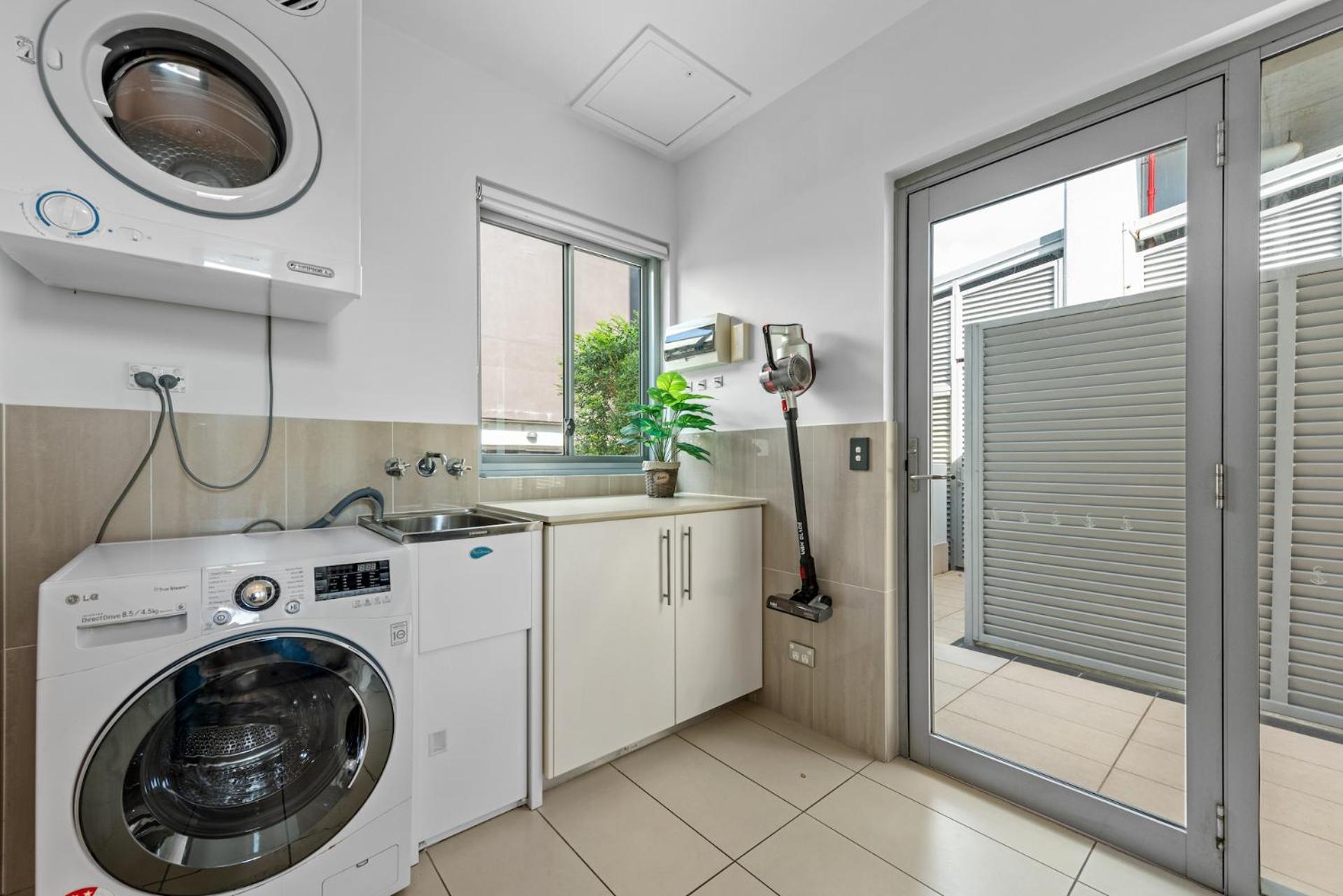 Proximity Waterfront Apartments Ред-Клифф Номер фото